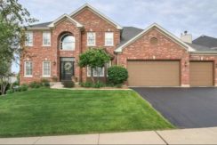 Aurora, IL, This stunning home is designed to entertain
