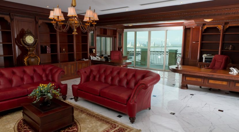 Panama Penthouse office 1