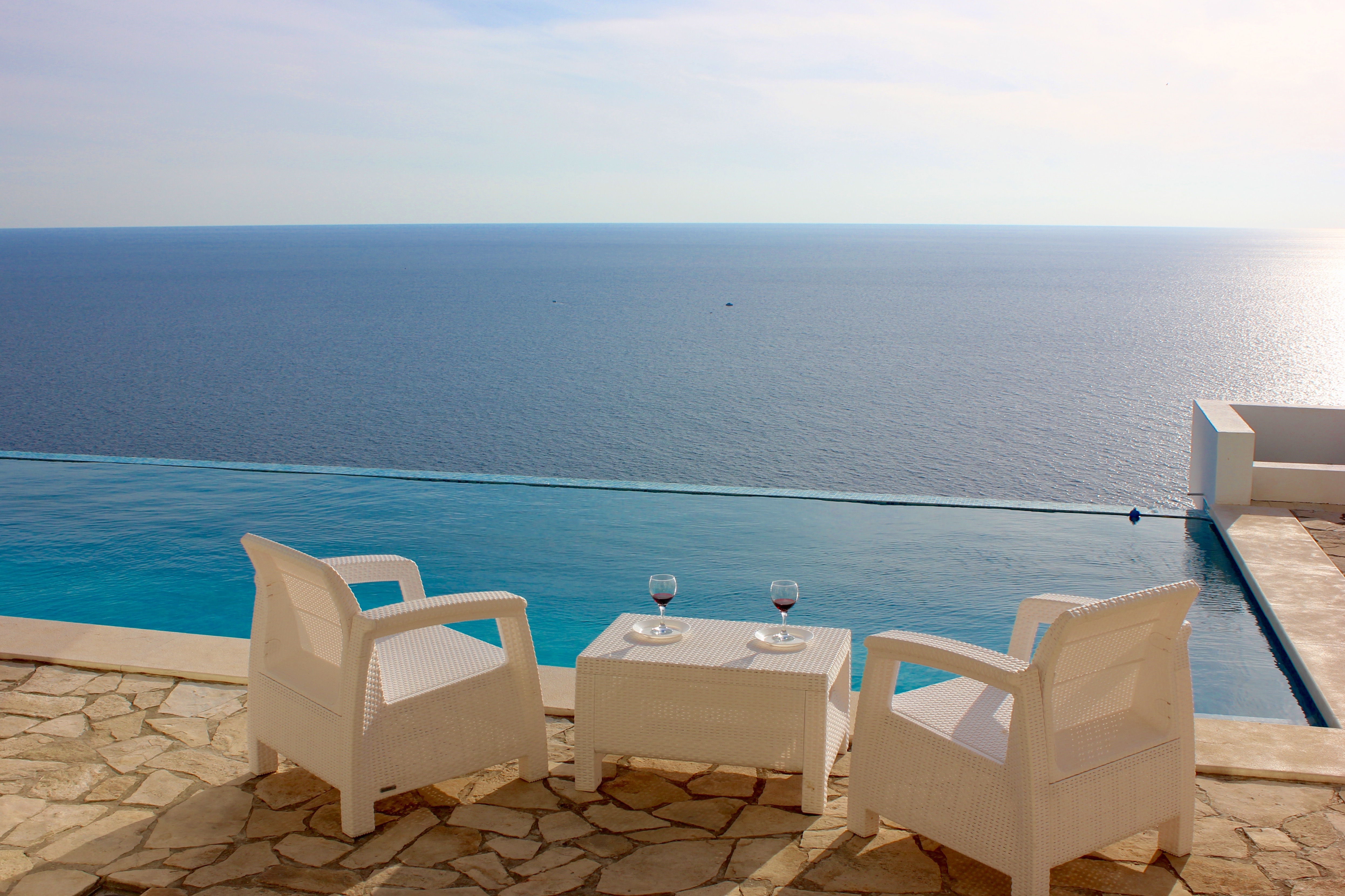 Spectacular Modern Water-Front Mediterranean Villa (125 BTC in EURO)