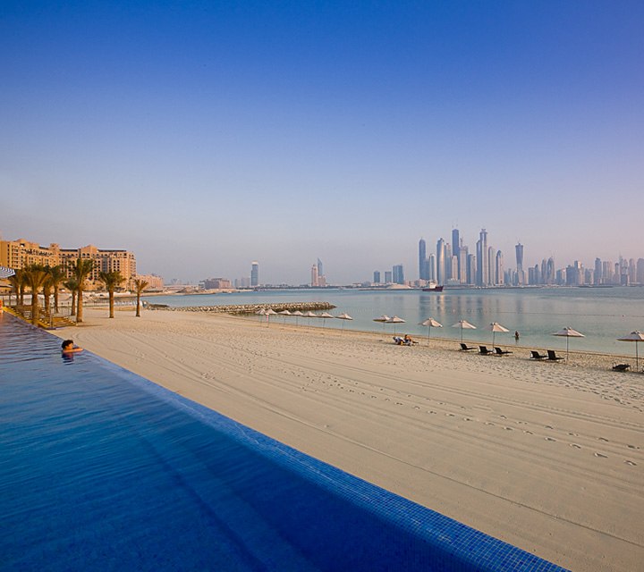 Incredible Beachfront Apartments on the 8th Wonder of The World – Palm Jumeirah