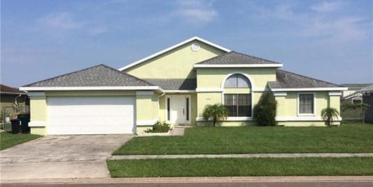 Pool home with water view in Florida, close to all amusement parks – Excellent short term rental income